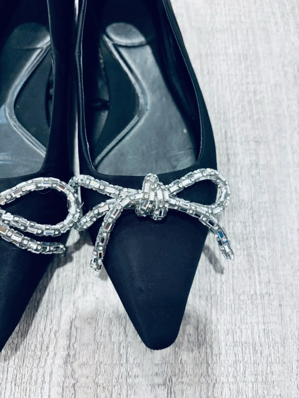 Zara Black Satin Ballet Flats with Embellished Bow Size 36 - Picture 4 of 8